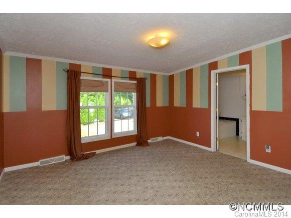 210 STRATFORD DRIVE - Photo 7