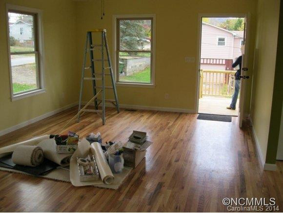 351 Deaverview Rd - Photo 3