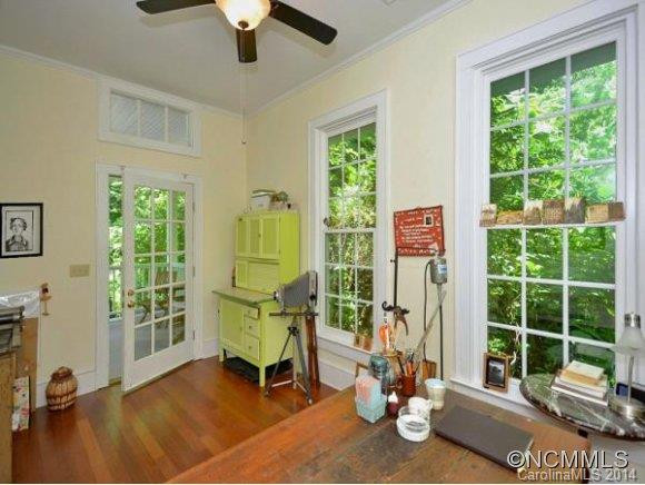 552 CHISHOLM STREET - Photo 10