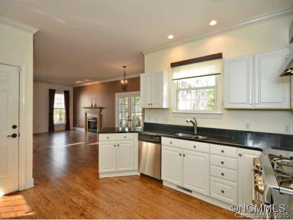 1016 Columbine Road - Photo 9