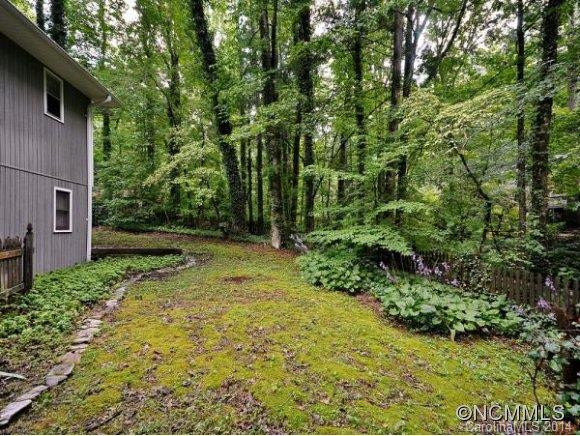 211 FALLEN TIMBER RD - Photo 11