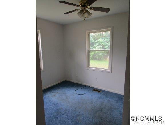 81 Carroll Ave. - Photo 8