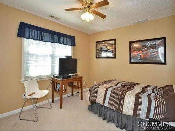 702 TULIP TREE COURT - Photo 17