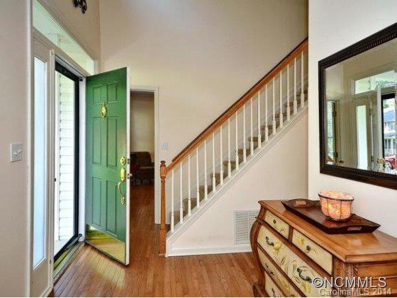 702 TULIP TREE COURT - Photo 3