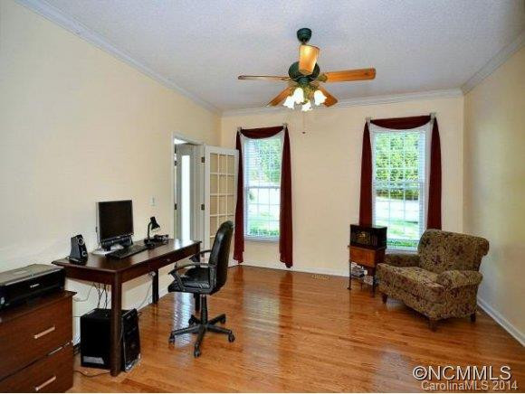702 TULIP TREE COURT - Photo 5