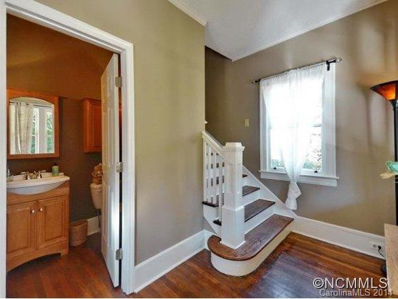 21 MONTVIEW DR - Photo 7