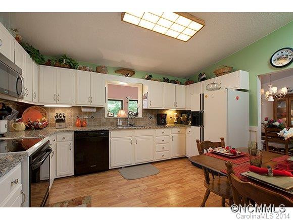 531 Three Mile Knob Rd - Photo 3