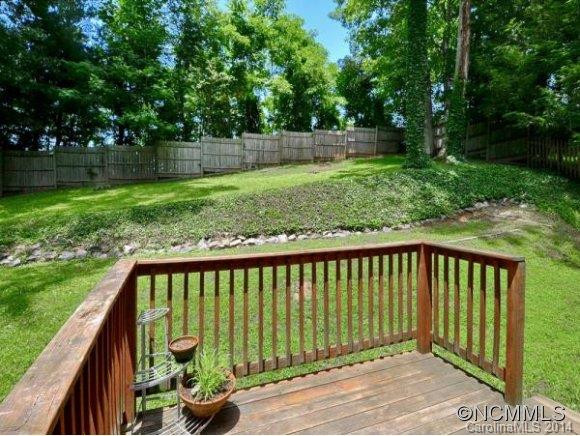207 LYNDON LANE - Photo 2