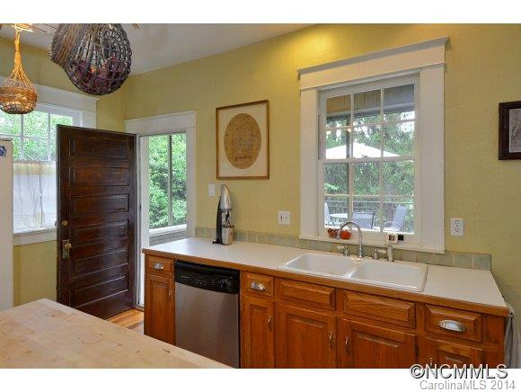 19 Austin Avenue - Photo 11