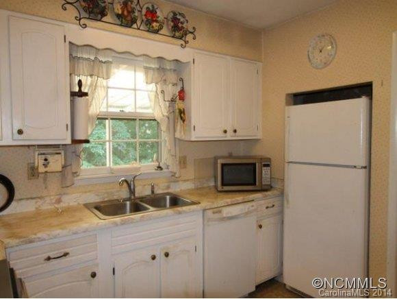 72 EDGEWOOD RD - Photo 4