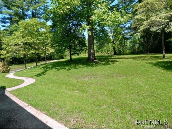20 LOWNDES LANE - Photo 2