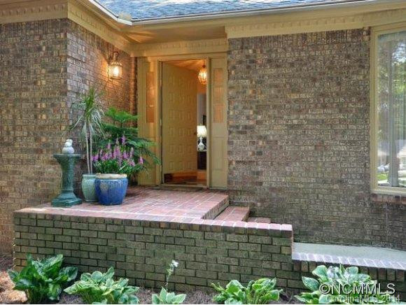 31 GLEN CREST DRIVE - Photo 2