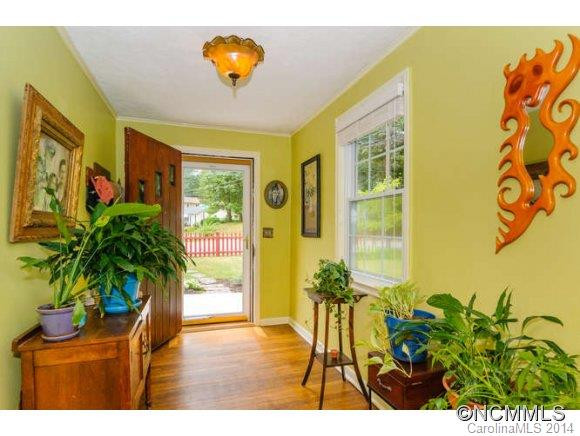 144 Lakewood Drive - Photo 4