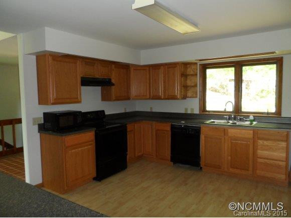 585 Hanging Rock Road - Photo 2