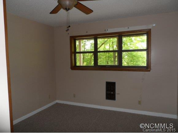 585 Hanging Rock Road - Photo 7