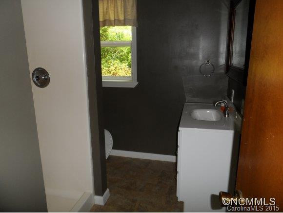 585 Hanging Rock Road - Photo 10