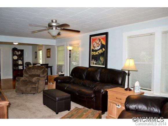207 Dogwood Lane - Photo 8