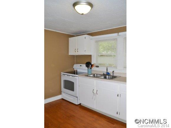 207 Dogwood Lane - Photo 9