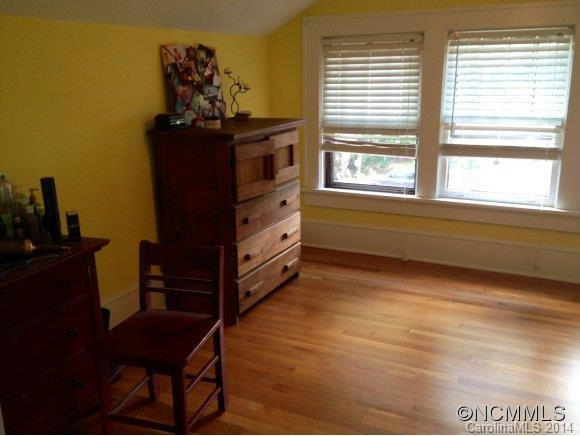 175 Pennsylvania Avenue - Photo 12