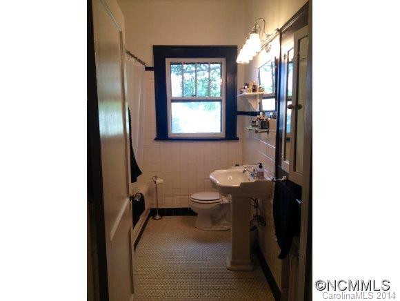 175 Pennsylvania Avenue - Photo 13