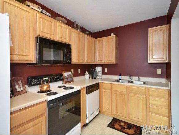 406 CARLYLE WAY - Photo 2