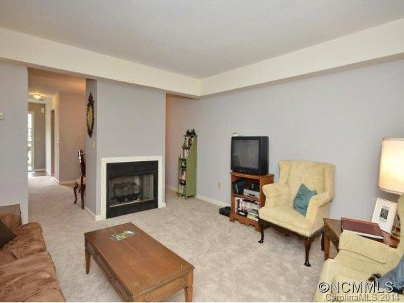 406 CARLYLE WAY - Photo 5