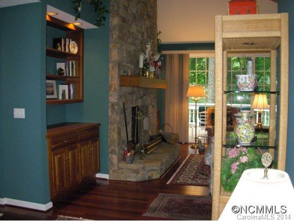 313 Boiling Springs Road - Photo 2