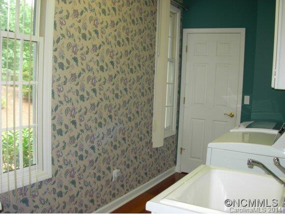 313 Boiling Springs Road - Photo 7