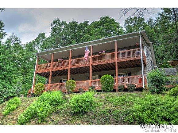 1429 Country Club Dr