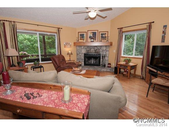1429 Country Club Dr - Photo 11