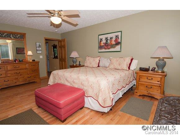 1429 Country Club Dr - Photo 14