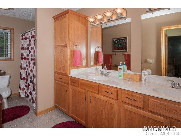 1429 Country Club Dr - Photo 15