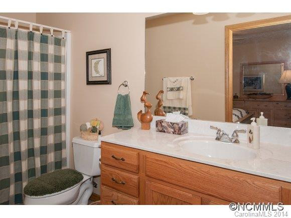 1429 Country Club Dr - Photo 18