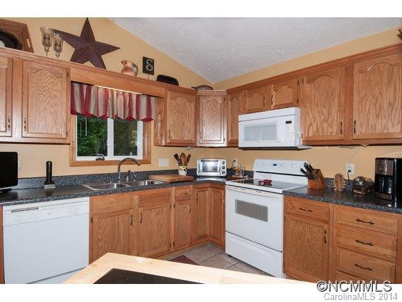 1429 Country Club Dr - Photo 6