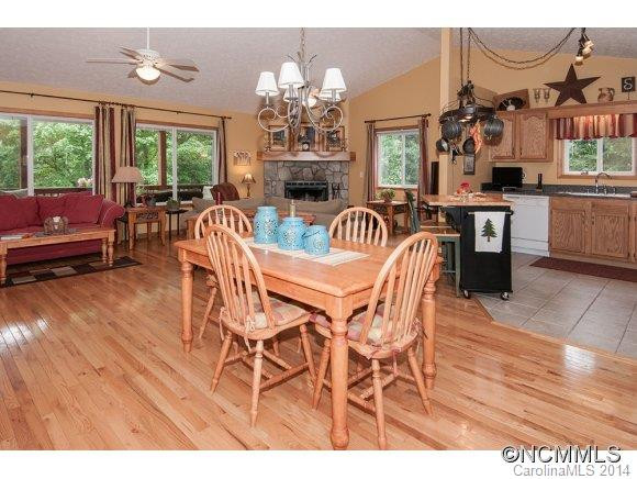 1429 Country Club Dr - Photo 8