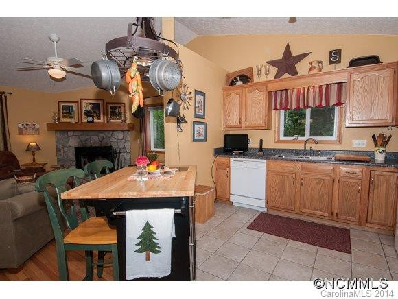 1429 Country Club Dr - Photo 9