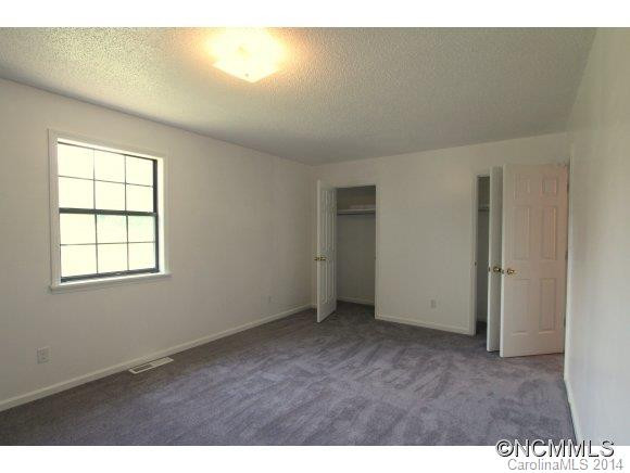 3 BRADFORD PEAR LANE - Photo 6