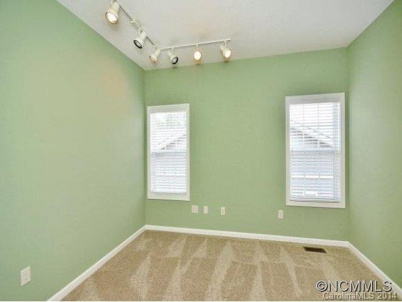 247 SHAWS CREEK FARM RD - Photo 10