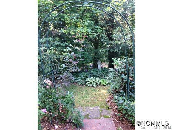 377 COUNTRY CLUB RD - Photo 21
