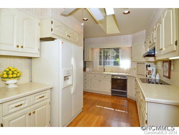 377 COUNTRY CLUB RD - Photo 6
