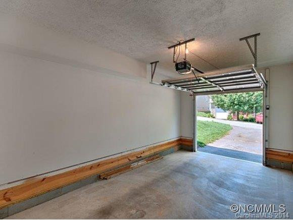 204 PEMBROOK ROAD - Photo 13