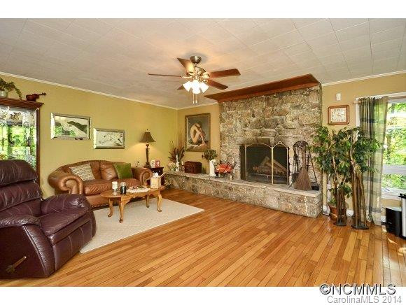 1373 Dogwood Drive - Photo 2