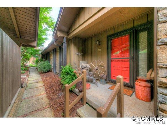 114 Woodbridge Drive - Photo 2