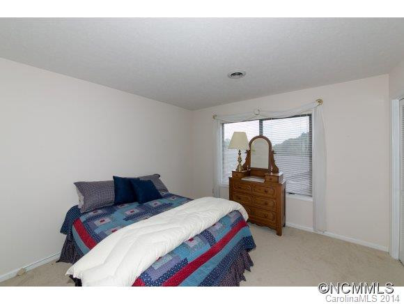 114 Woodbridge Drive - Photo 18