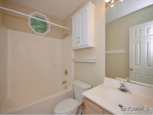 306 DERBY LANE - Photo 14