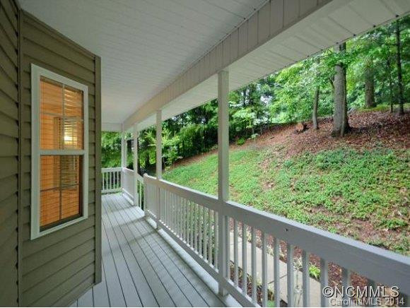 306 DERBY LANE - Photo 3