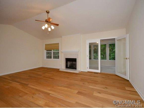 306 DERBY LANE - Photo 6