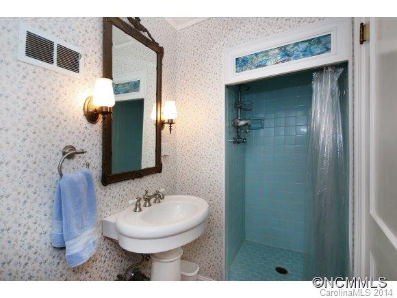 110 Shady Oak - Photo 11