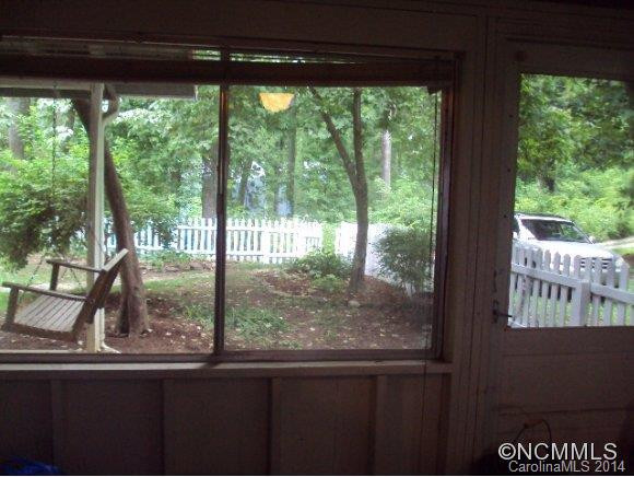 550 Patricia Road - Photo 11