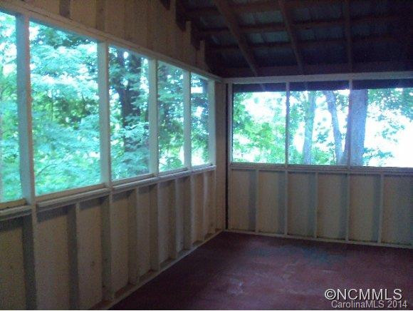 550 Patricia Road - Photo 12